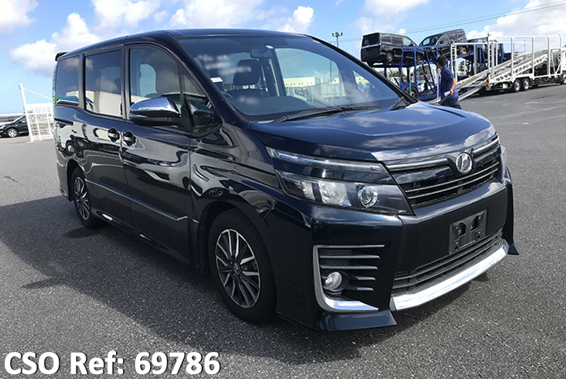 Toyota / Voxy 2014